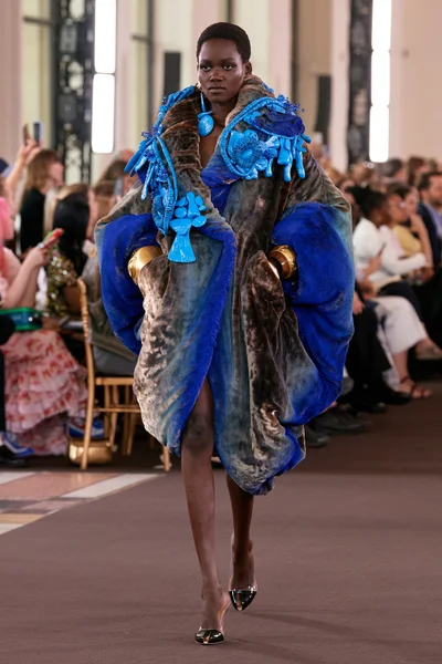 Look 24